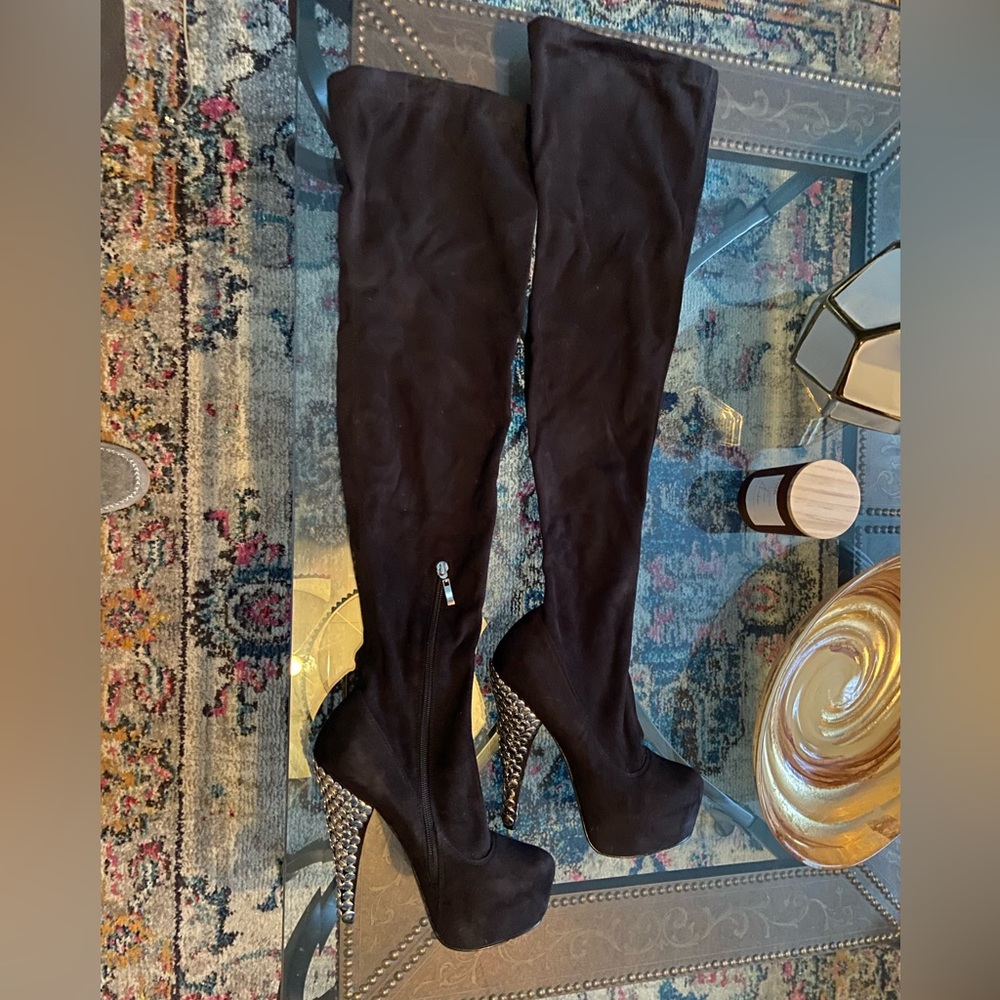 Wild pair Thigh high boots
